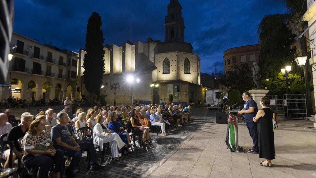 La XVII Festa Estellés: verso, cena y cine en Gandia