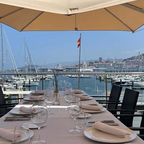 Comer en el puerto de Vigo: Marina Davila