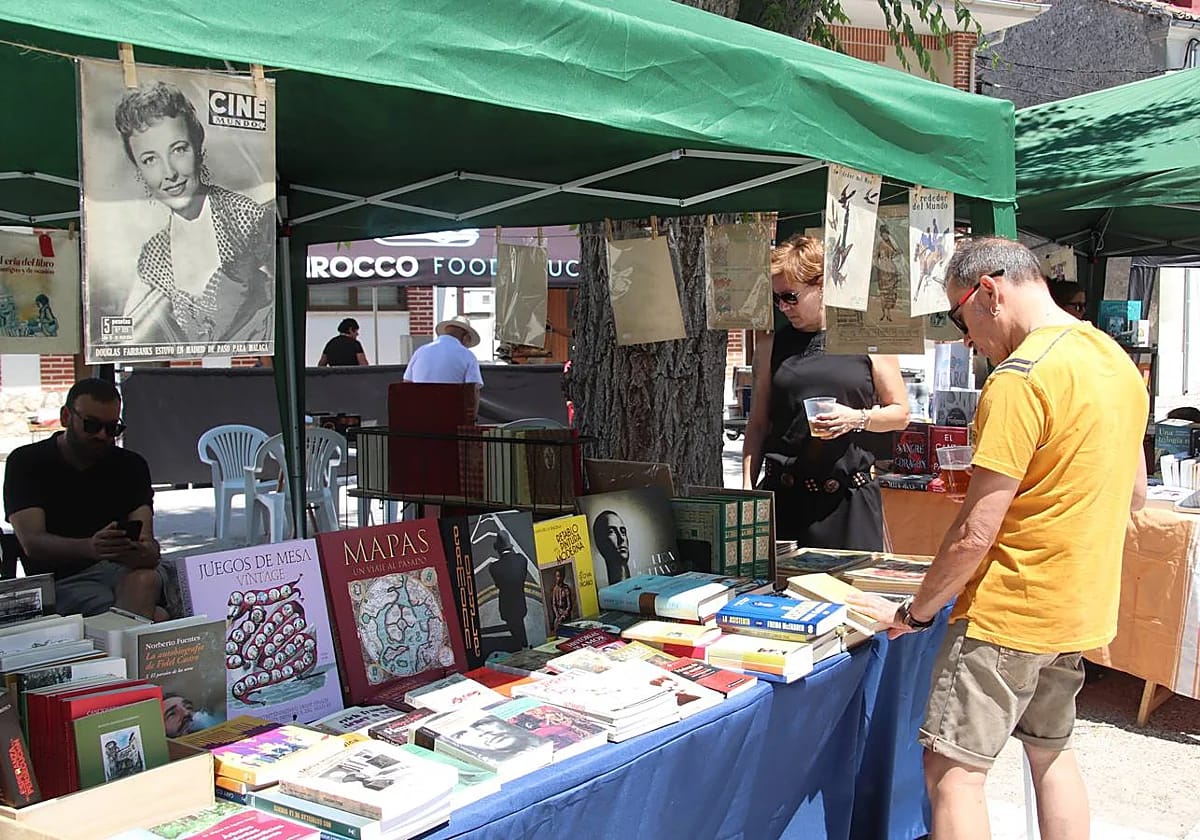 La Feria del Libro de Torregutiérrez celebró su cuarta edición