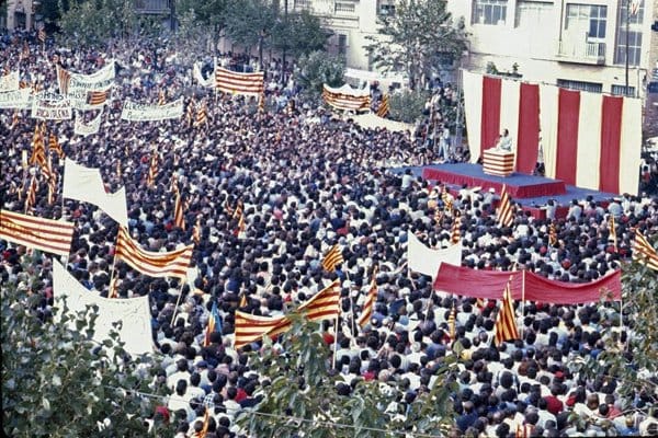 Sant Boi revive la Diada de 1976 con una gran cercavila