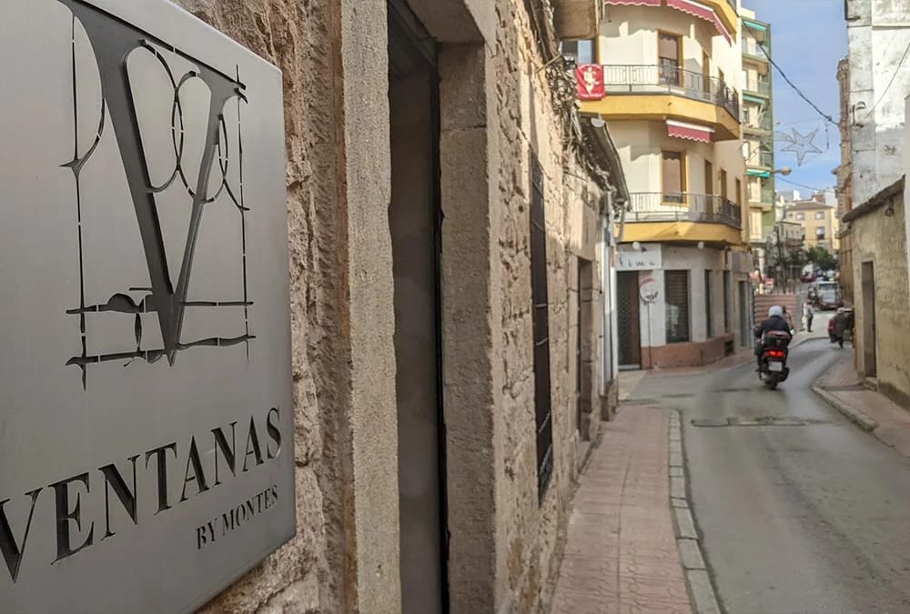 Ventanas by Montes: taberna con historia en Linares