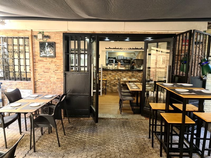 Javier Guardiola: cocina de autor y vinos en Triana