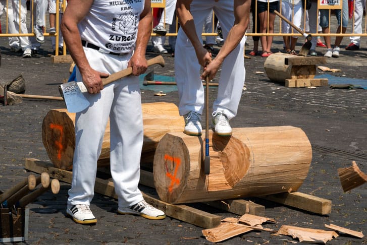 Herri-kirolak en el parque de San Martín