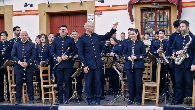 Concierto de la Sociedad Filarm贸nica Nuestra Se帽ora del Carmen de Salteras en la Residencia Ger贸n
