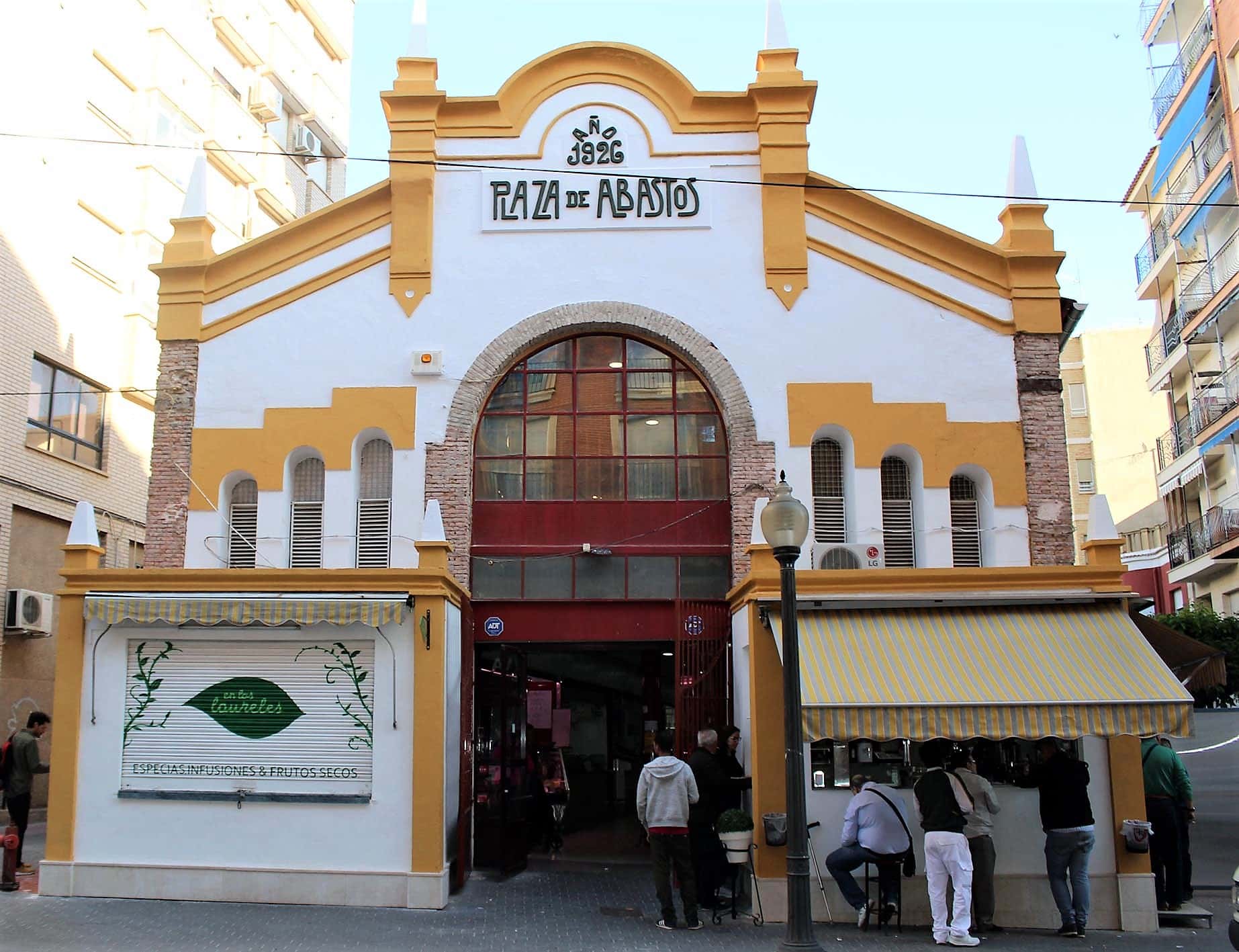 La Plaza de Abastos de San Pedro cumple cien años