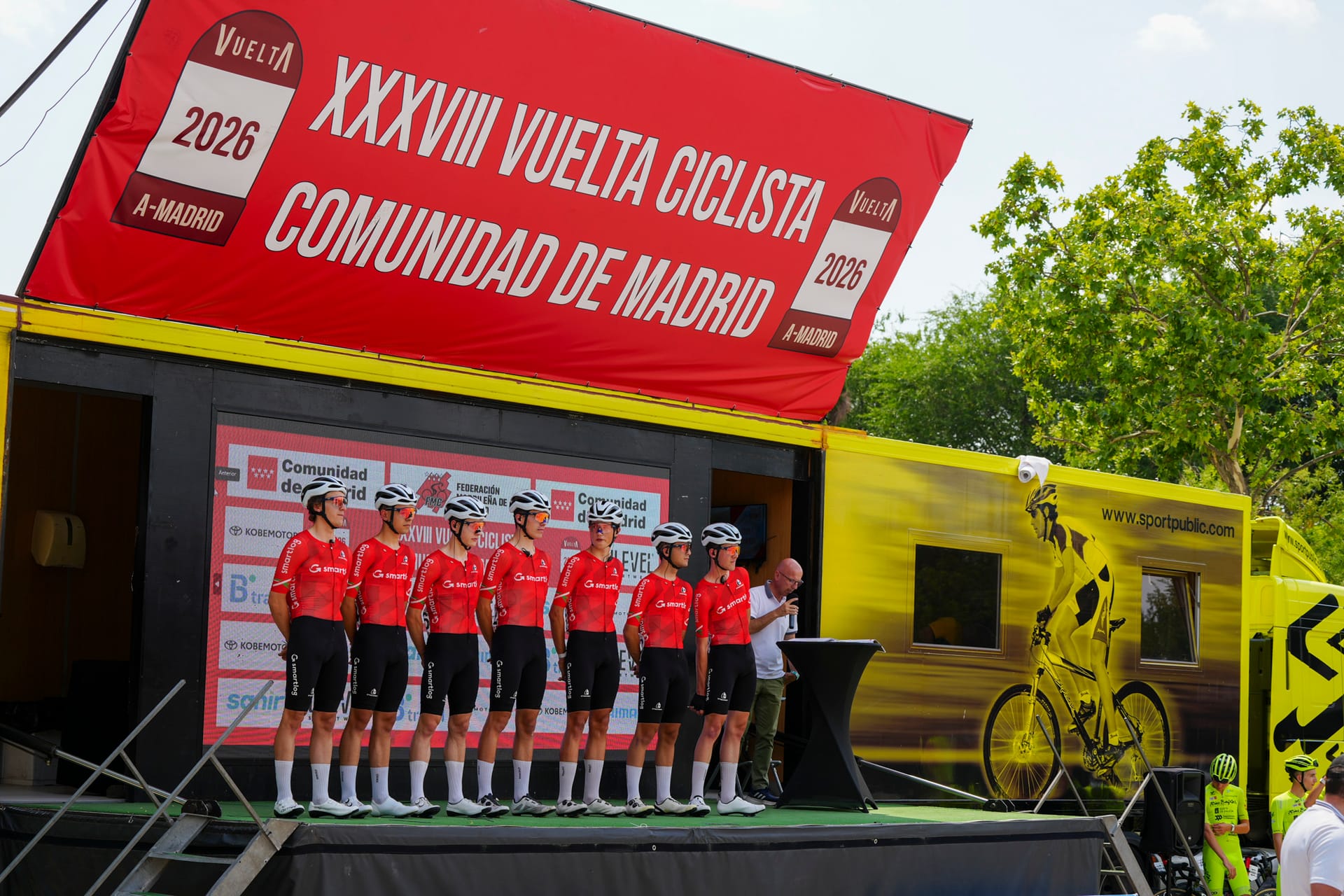 La Vuelta a Madrid Sub23 arrancó en Móstoles