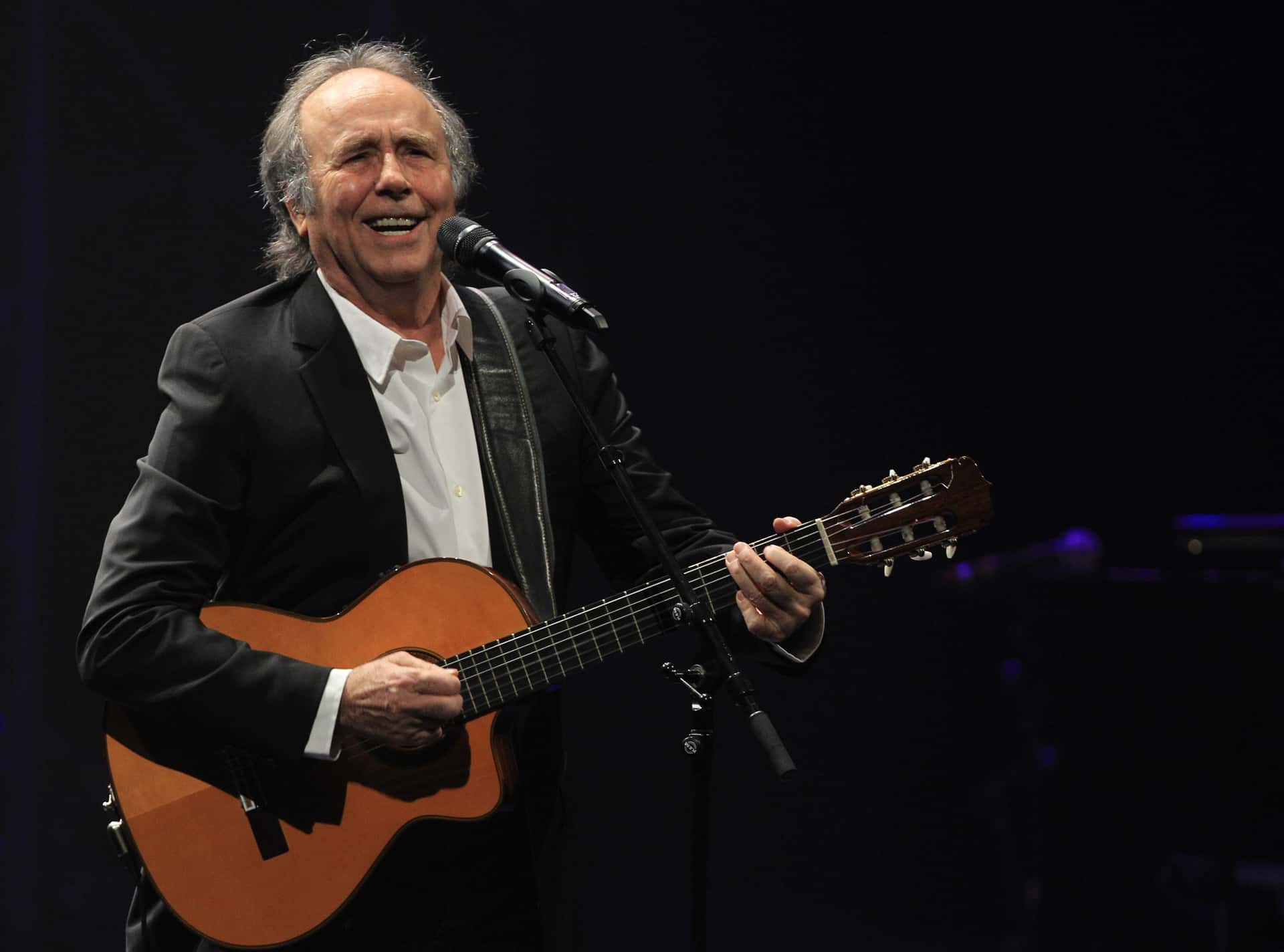 En tránsito: Homenaje a Joan Manuel Serrat