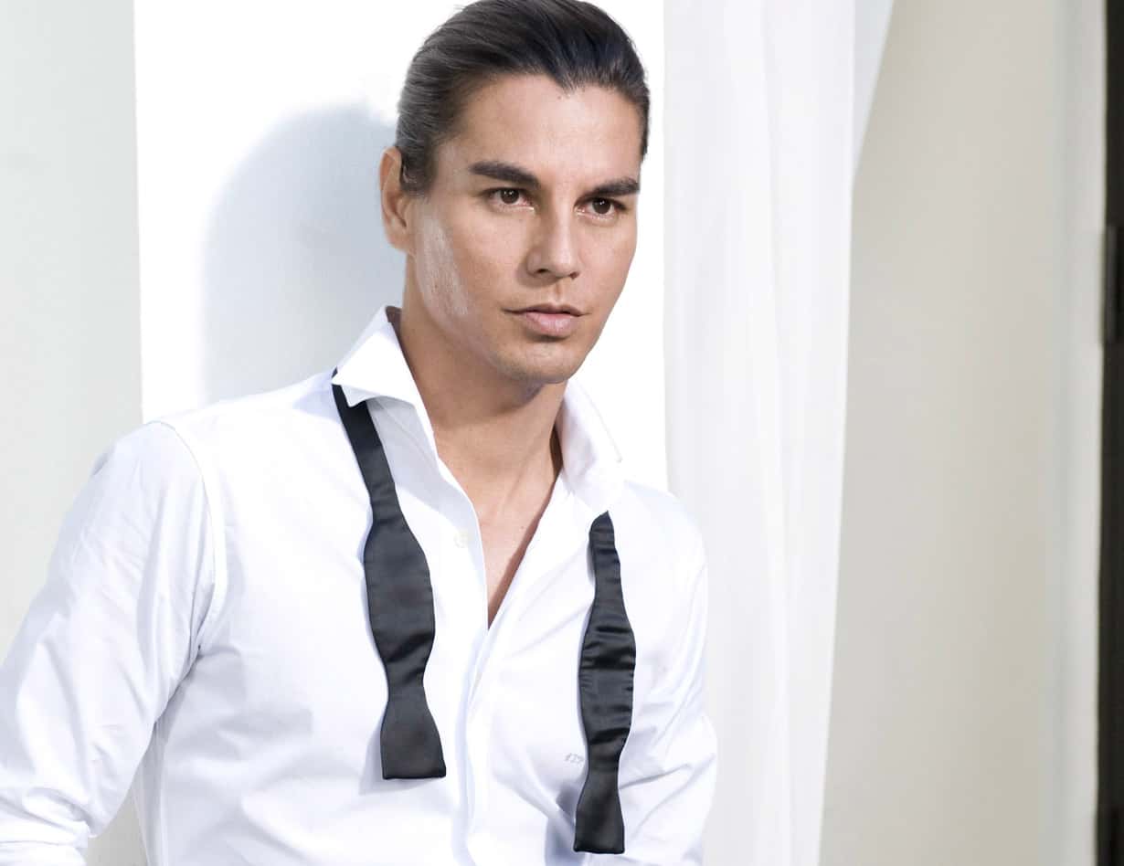 Julio Iglesias Experience