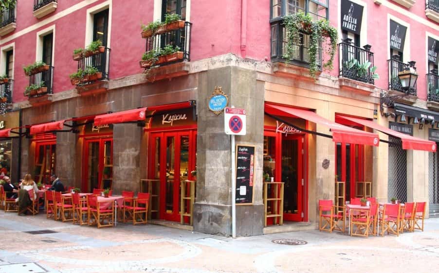 Comer en Kapikua: pintxos y cocina vasca en el Casco Viejo