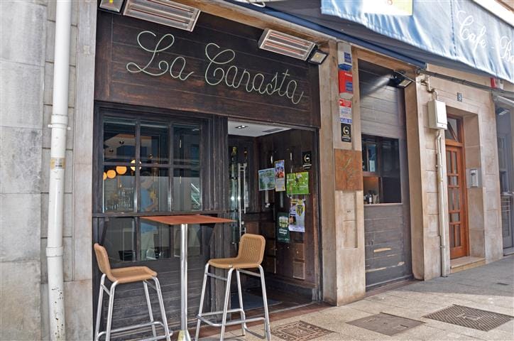 La Canasta: tapas frescas y terraza en el Ensanche