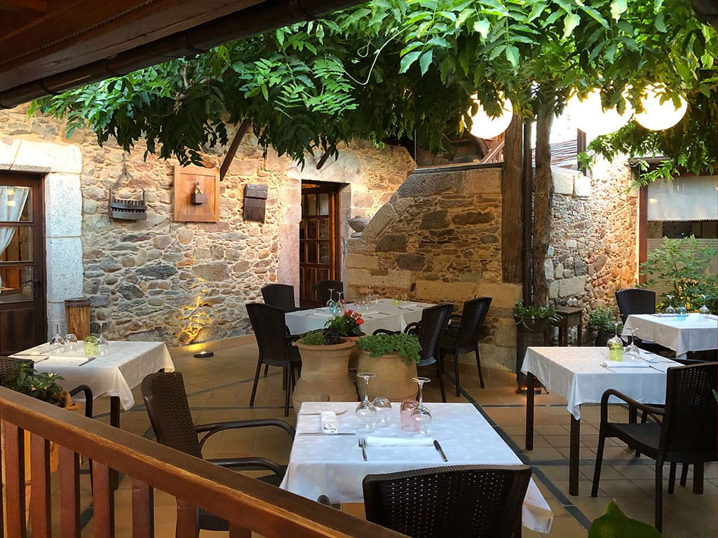 La Casona: cocina berciana en un caserón de piedra