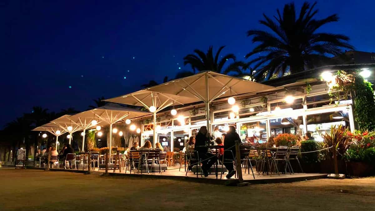 Comer frente al mar en Lasal del Varador en Mataró