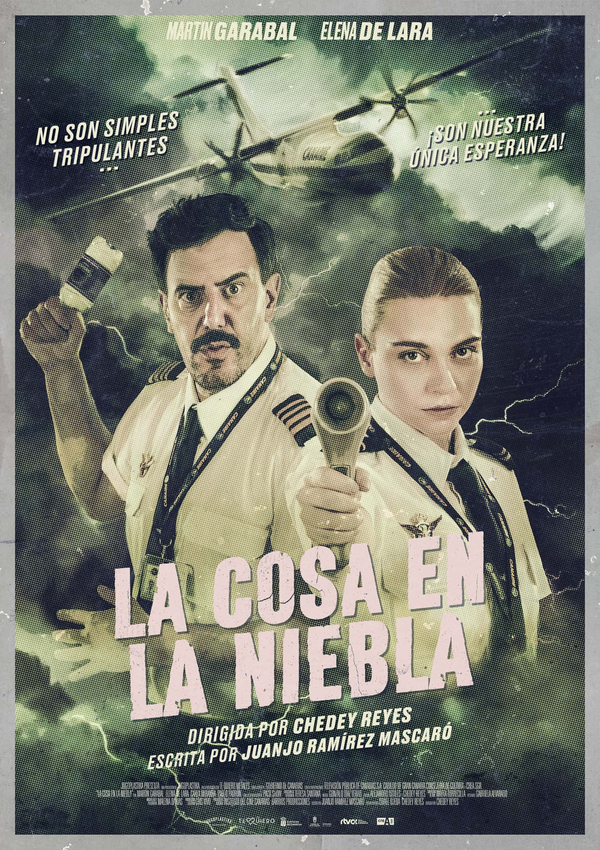 La cosa en la niebla con el equipo de la película