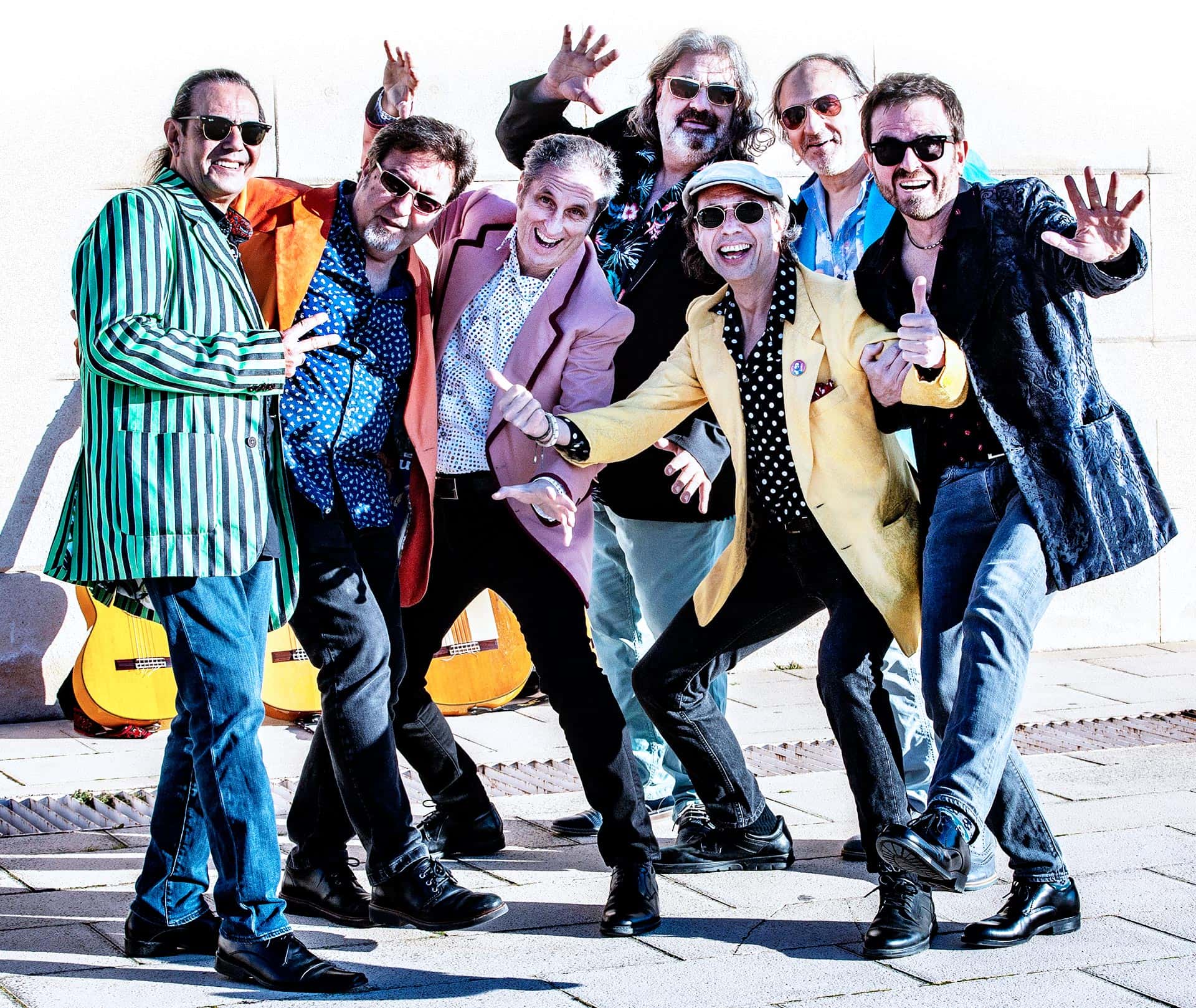 Los Manolos y la rumba catalana en gira por el área