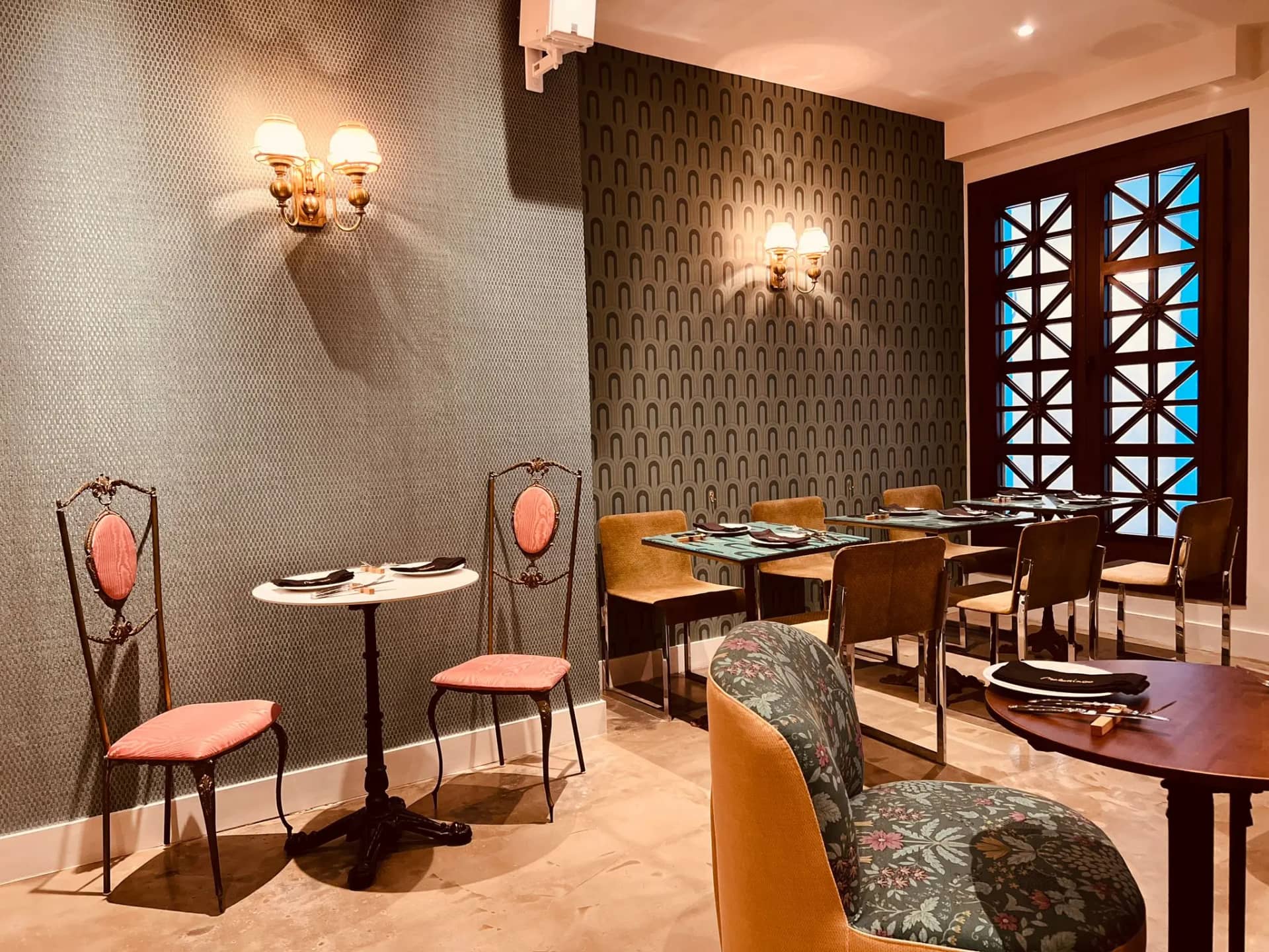 Malcriao: cocina mediterránea frente a la plaza mayor