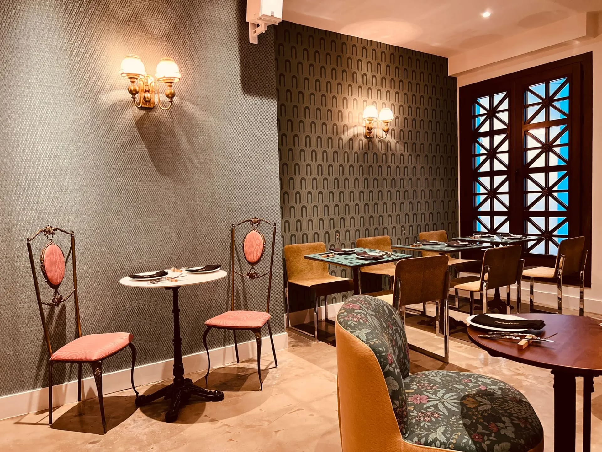 Malcriao: cocina mediterránea frente a la plaza mayor