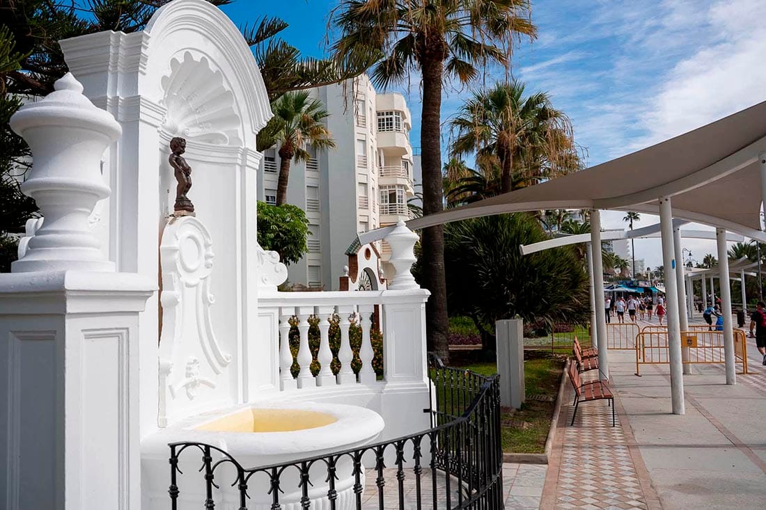 El Manneken Pis vuelve al paseo marítimo de Benalmádena