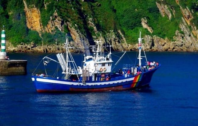 El Barco-Museo Mater atraca en Hondarribia