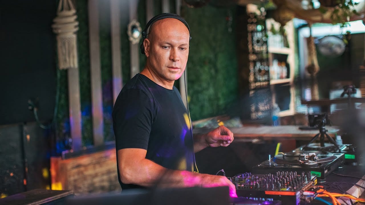 Closing Music On en Pacha ICONS