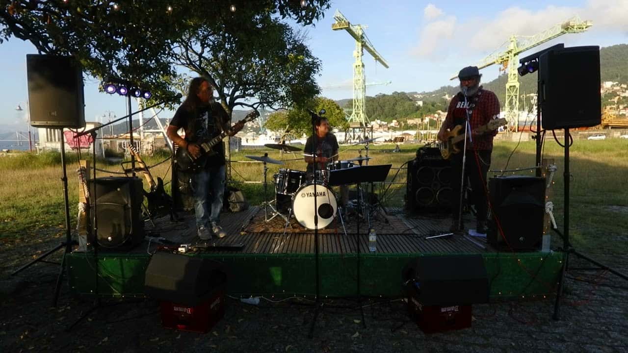 Concierto de Fanatic Four en Chiringuito de Samil