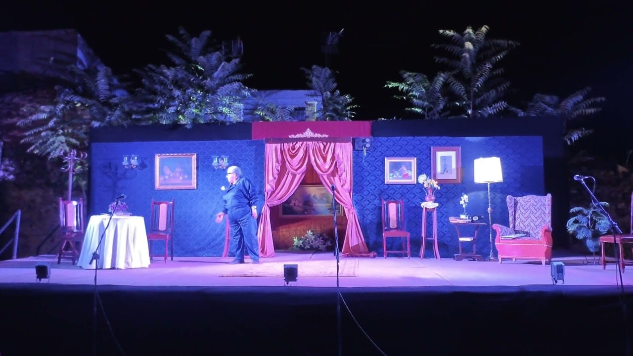 Representaci贸n teatral del Grupo de Teatro Pino Cairel