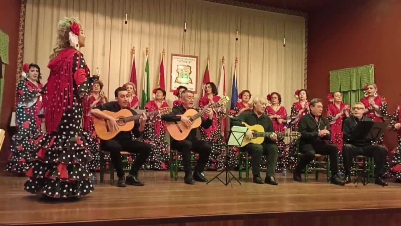 Actuación del Coro Rociero Séneca en la Feria de Primavera