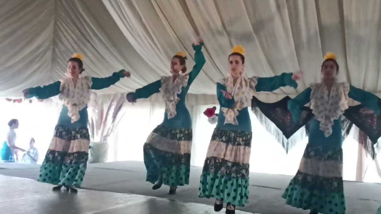 Actuación de Raíces del Sur en la Feria de Primavera
