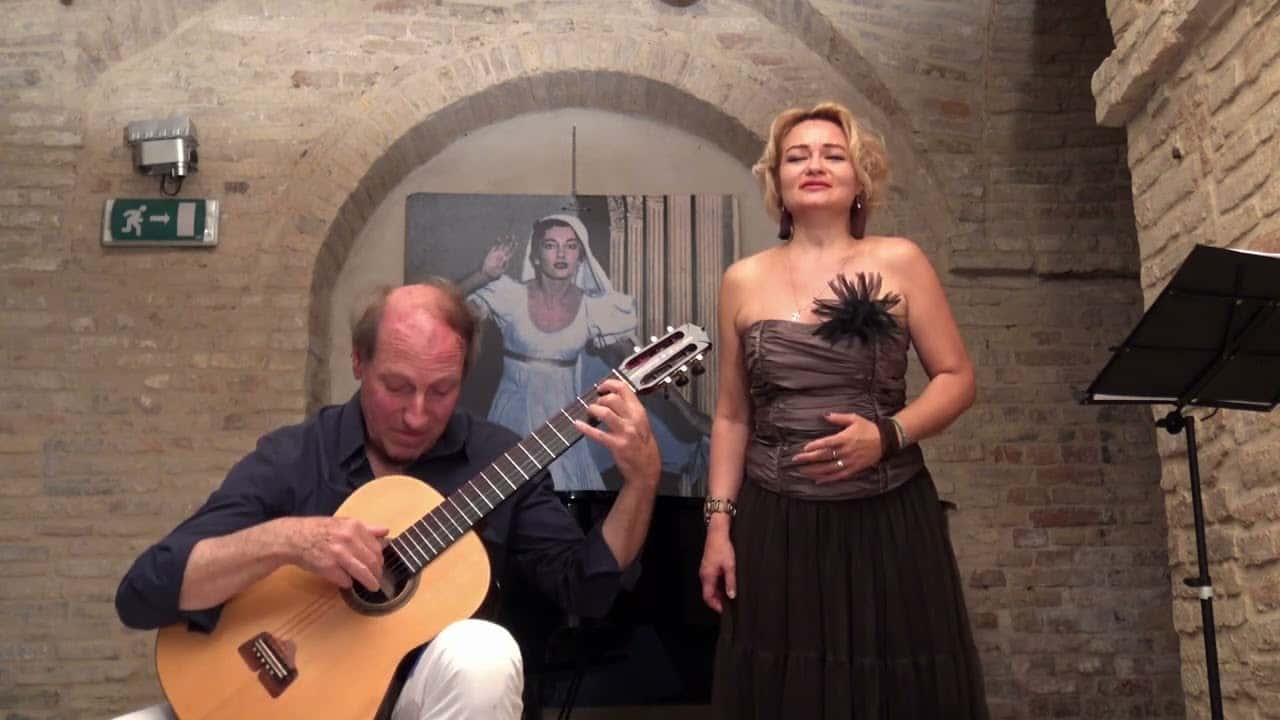 A. Pirogova & M. Agostinelli, 'Veu i guitarra'