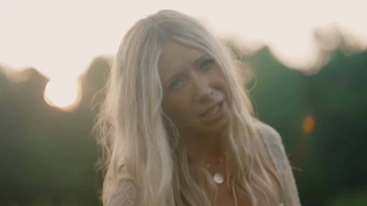 Ellie Holcomb (with Drew Holcomb & The Neighbors)