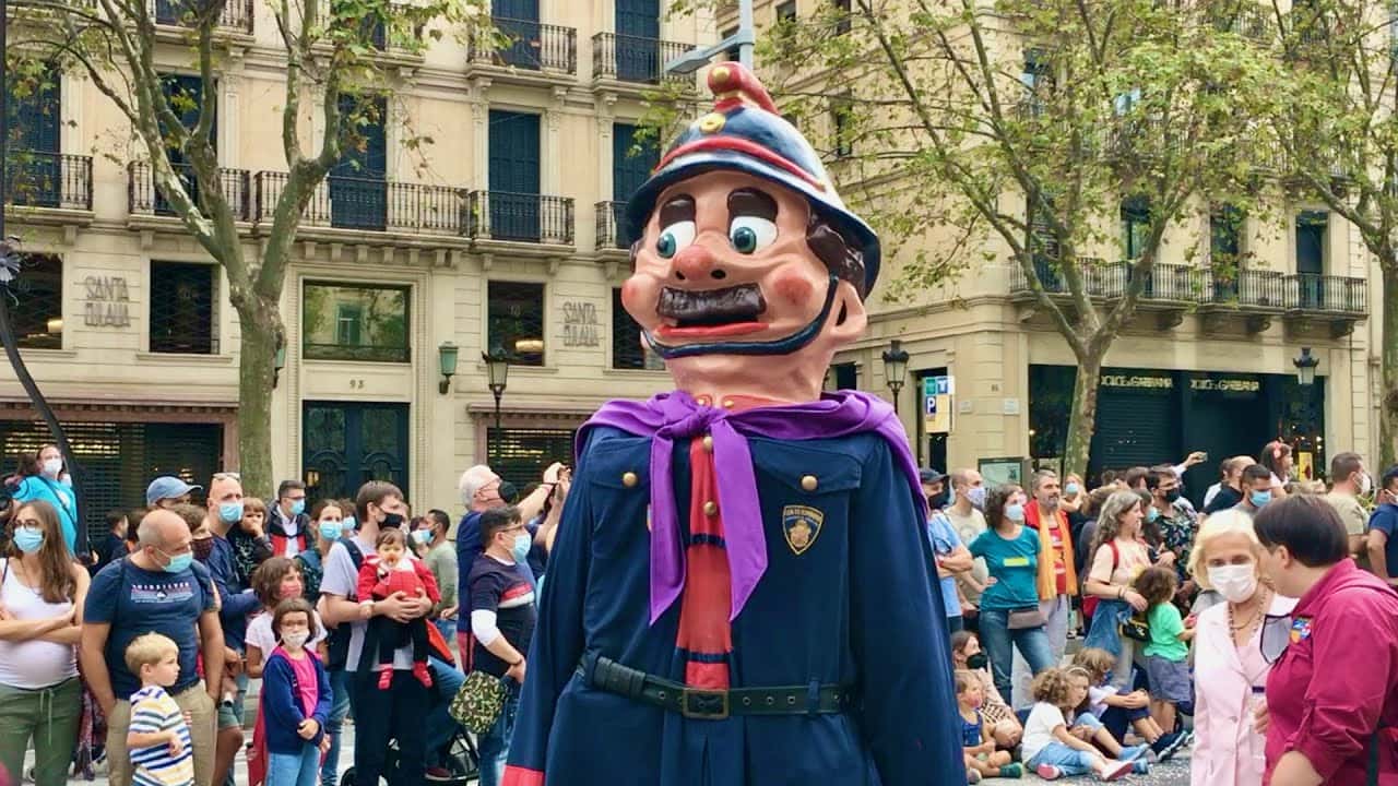 Cercavila de gegants al Poblenou