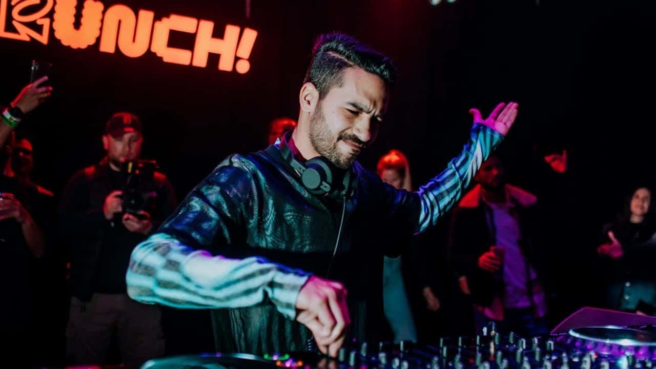 AVALON: Rivellino B2B Andrea Castells