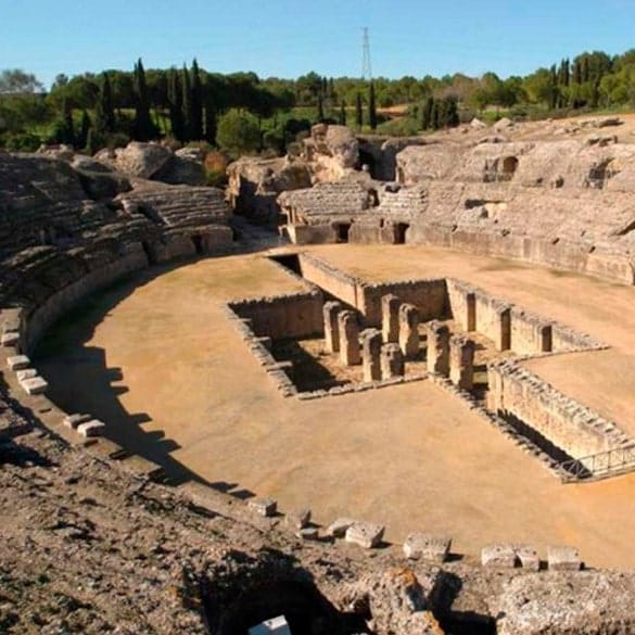 Visitas nocturnas al anfiteatro de Itálica este verano