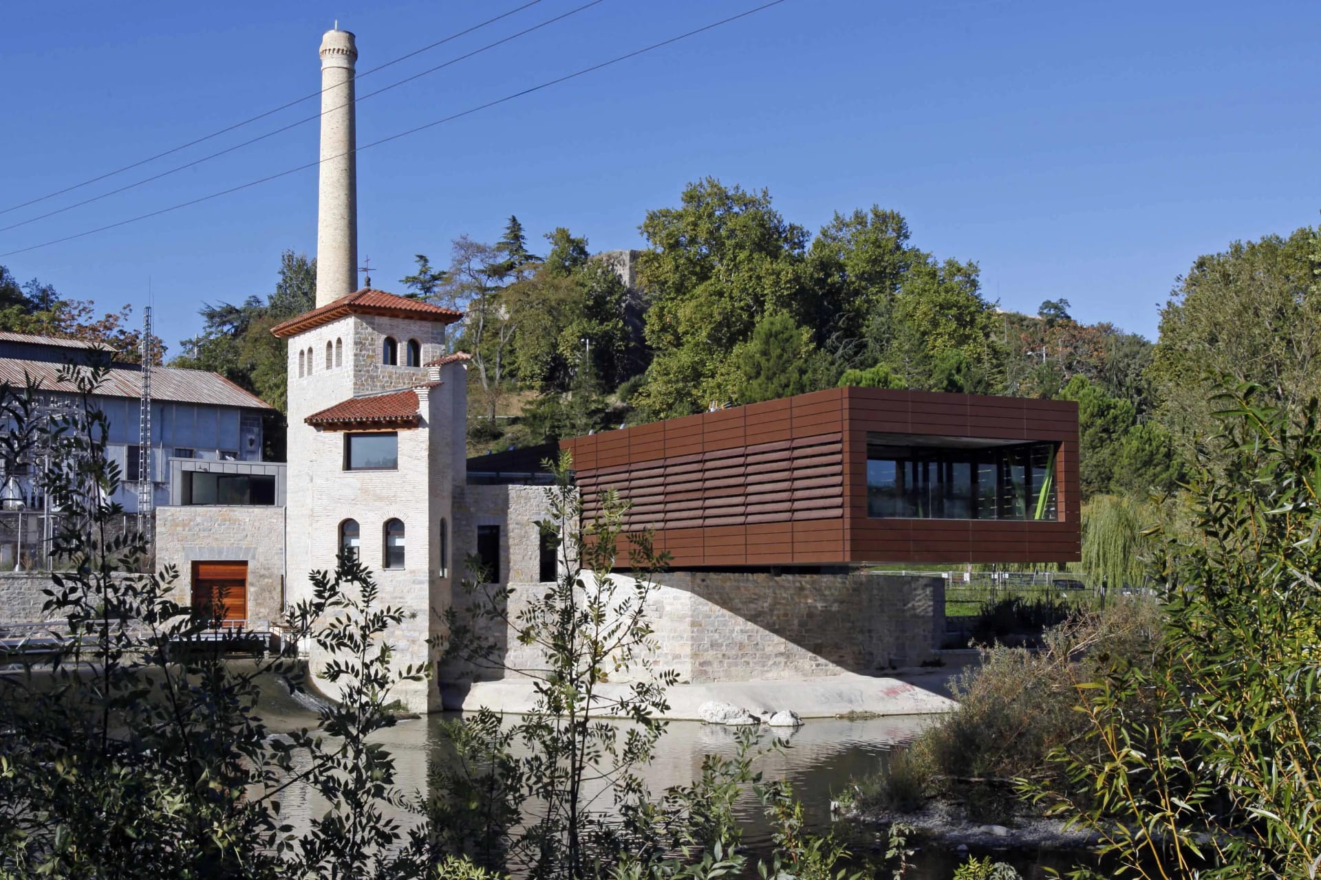 Guía para hacer piragüismo en el Arga: rutas y alquiler