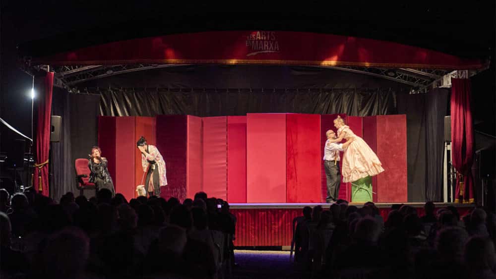 Les Arts en Marxa: teatro itinerante por los pueblos