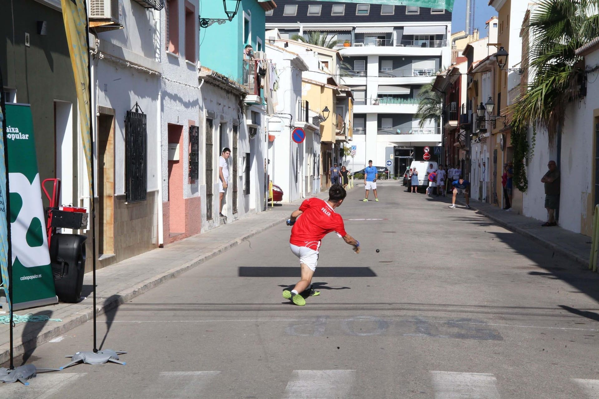 La pilota sale a la calle en Dénia: una semana
