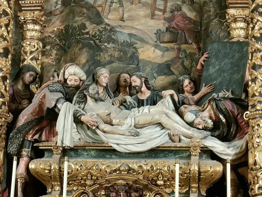 Procesión de la Hermandad de la Sagrada Mortaja