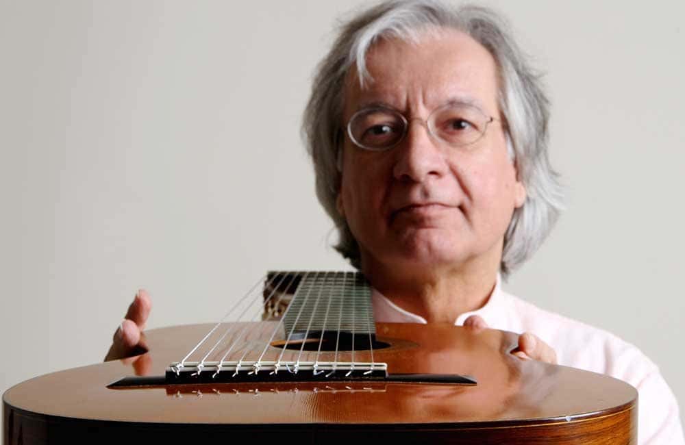 Elche se rinde a la guitarra: el festival del verano