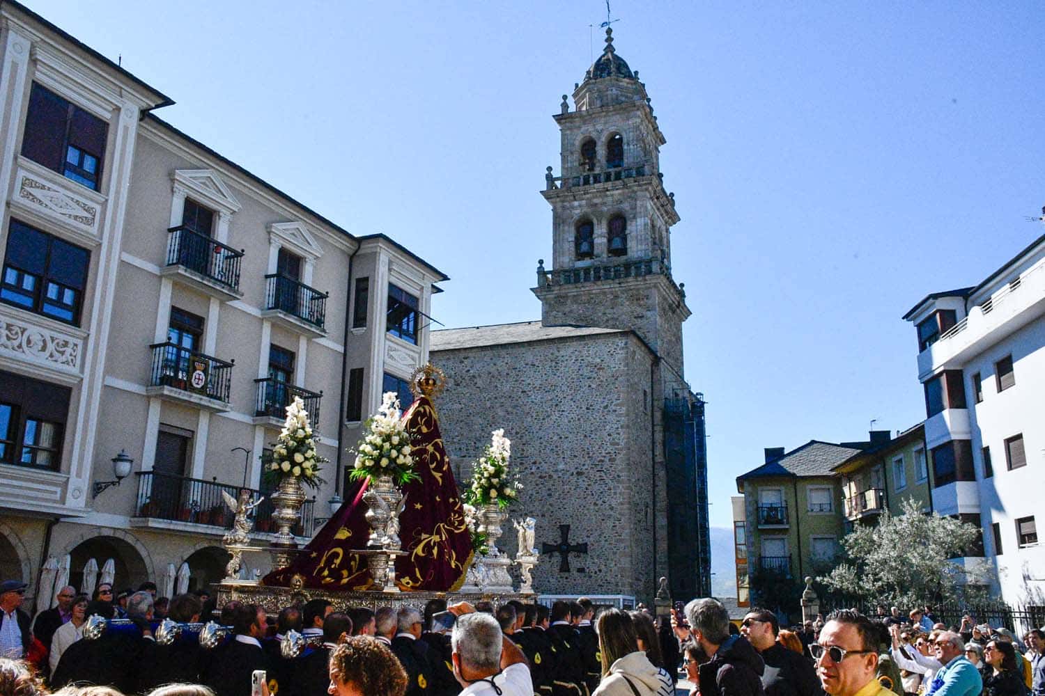 Procesión Solemne de la Virgen de la Encina