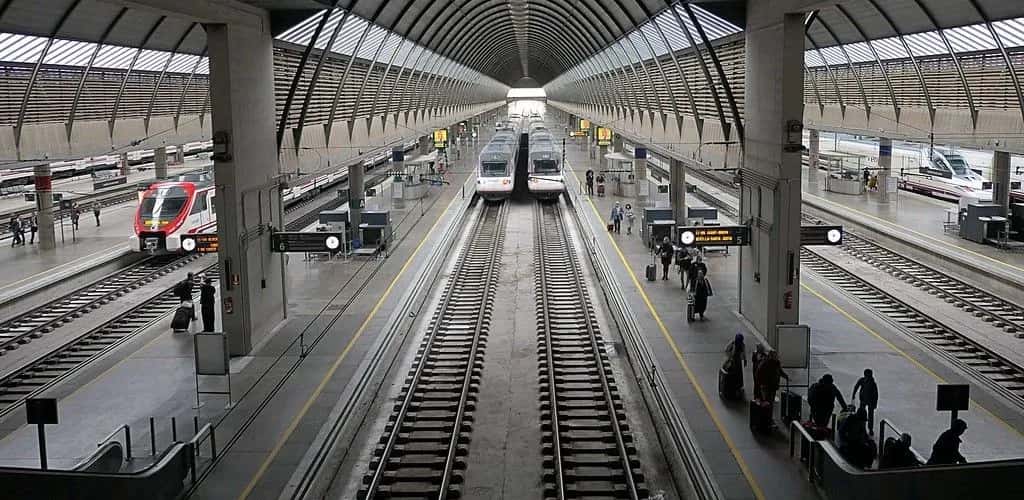 Escapadas en AVE desde Santa Justa a Málaga y Granada