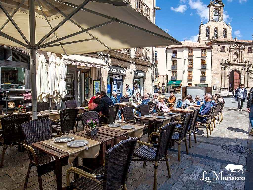 La Mariseca ya corona la Plaza Mayor de Salamanca