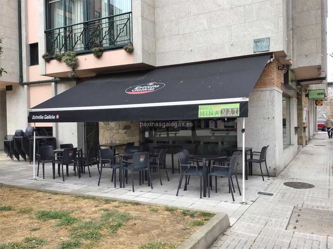 Maternidad animal en Vigo: la exposición Miña Nai