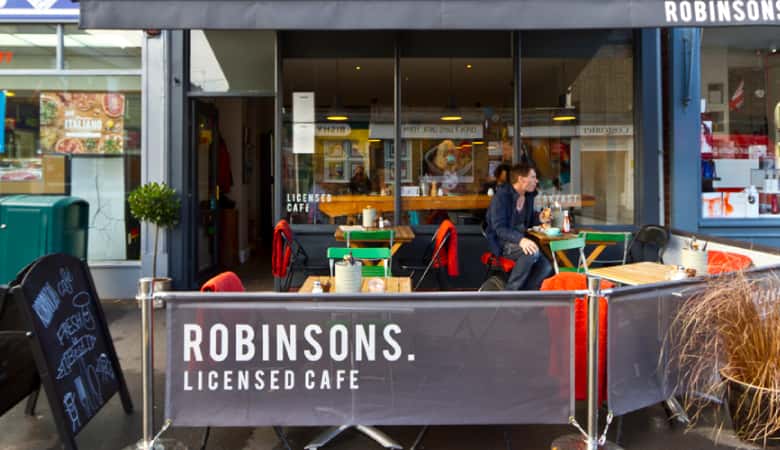 Robinsons Cafe en York: brunch y producto local