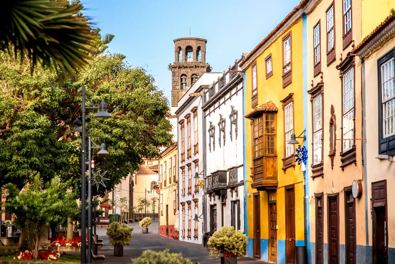La calle San Agustín proyectará su historia de noche