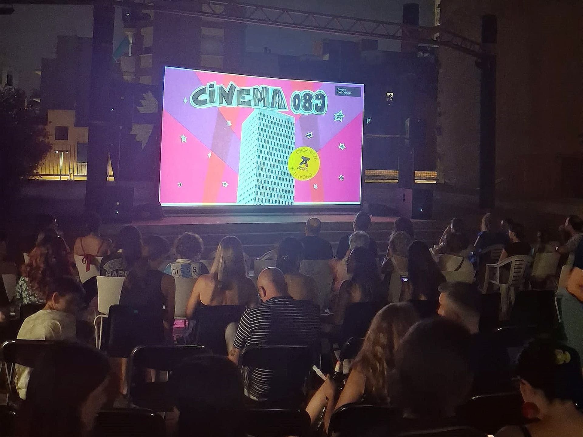 Cine al aire libre: 'Te estoy amando locamente'