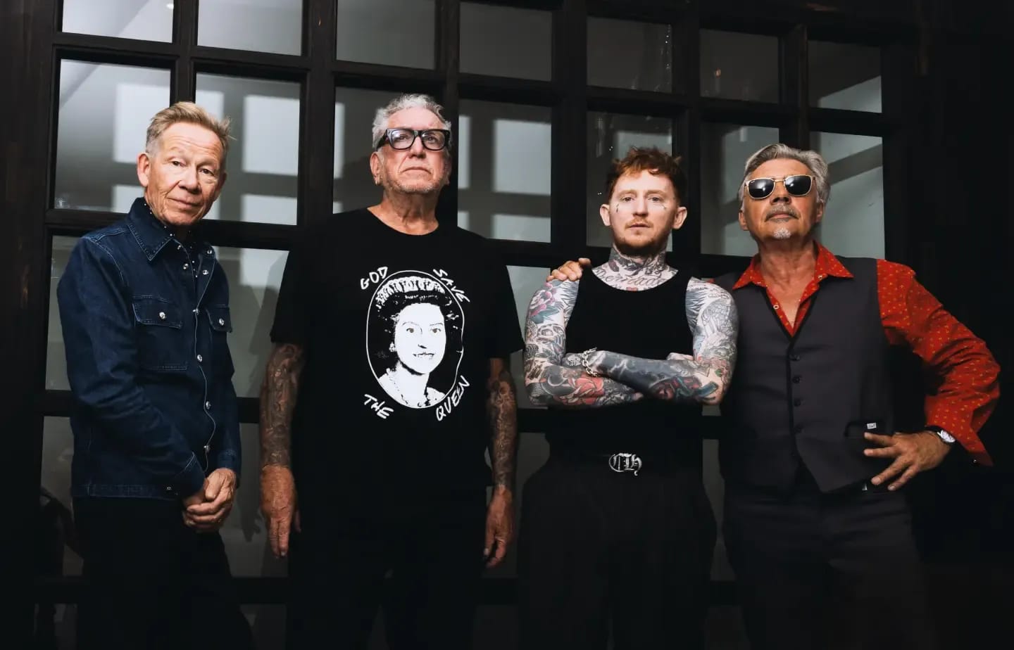 Sex Pistols (Steve Jones, Paul Cook, Glen Matlock) feat. Frank Carter