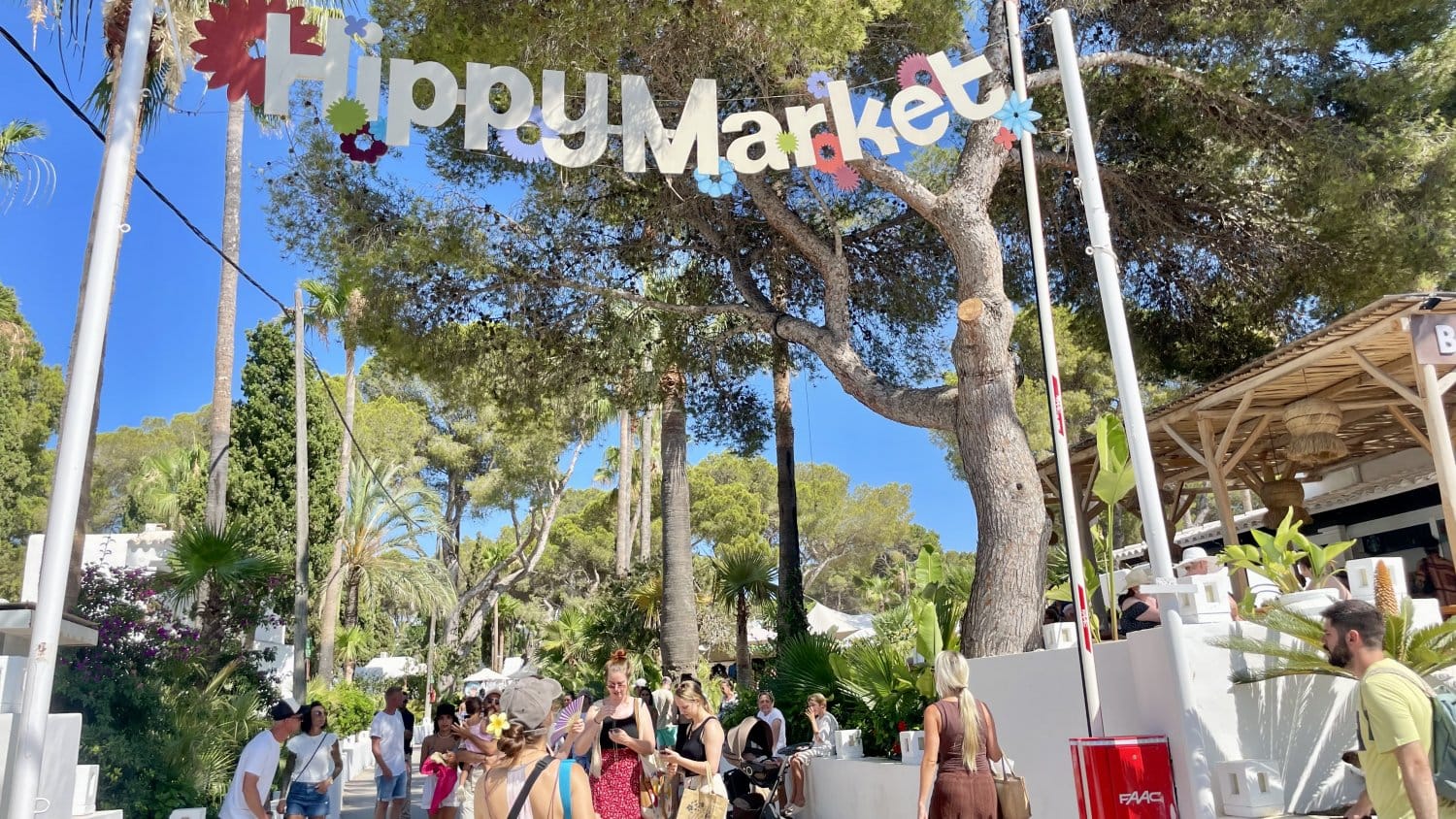 El mercado hippie de Punta Arabí: miércoles en Es Caná