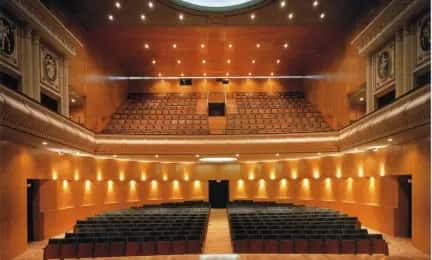 Teatro Cervantes: comedia y zarzuela en San Agustín