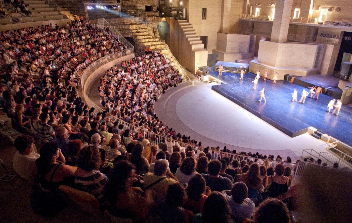 Sagunt a Escena: teatro romano al aire libre en agosto
