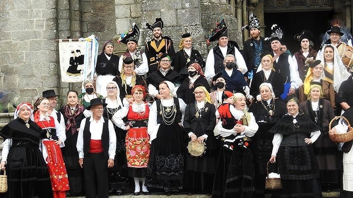 Actuación de la Asociación San Telmo de Tui