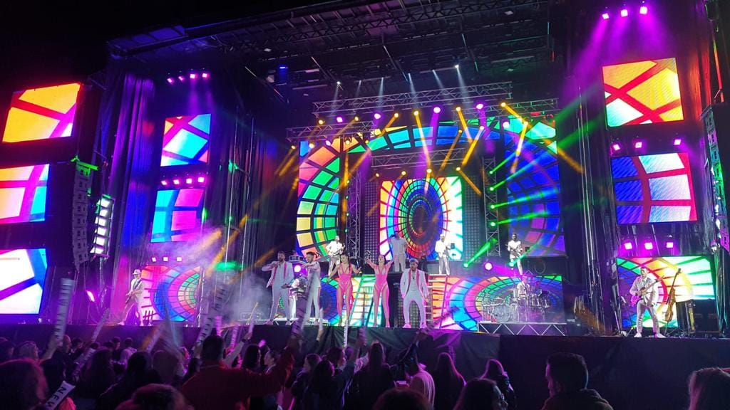 Verbena con Orquesta New York y trío Soprano